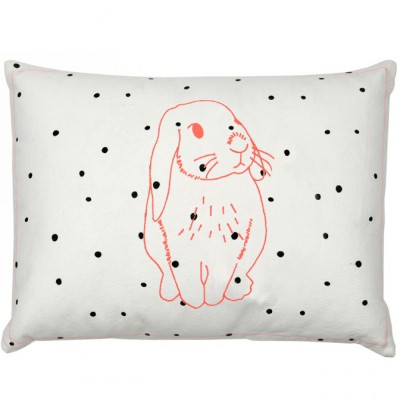 Coussin rectangulaire brodé lapin rose (30 x 40 cm)