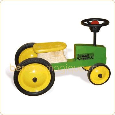 Tracteur en bois par Vilac