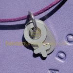 Pendentif Sex Symbol Fille (Argent) - Mikado