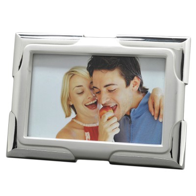 Cadre photo horizontal 18.5 x 13.5 cm (m�tal argent�) par Orf�vrerie de Cr�vigny 