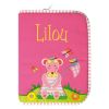 Prot�ge carnet de sant� Souricette aux papillons brod� ''Pr�nom'' 