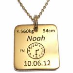 M�daille de naissance carr�e avec cha�ne (plaqu� or jaune) - Milo