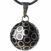 Bola noir volutes cercles argent�s