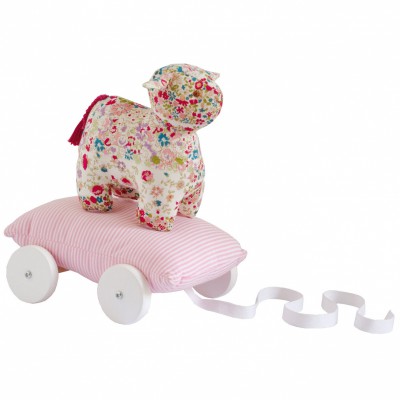 Mouton sur coussin � roulettes Liberty rouge (24 cm) par Trousselier