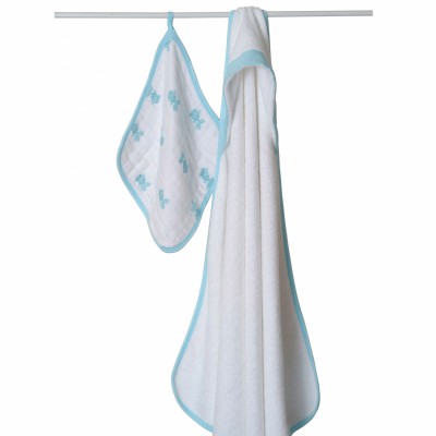 Set de bain Poisson bleu par Aden + Anais