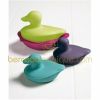 Famille de canards de bain aspergeurs
