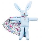 Lapin hochet bleu avec cape fleurie (20 cm) - Trousselier