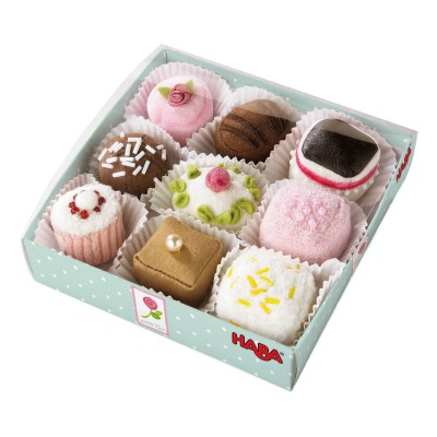 Set de 9 petits fours par Haba