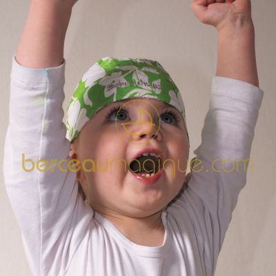 Bandana vert anti-UV BabyWrapz (2 tailles)  par BB & Co