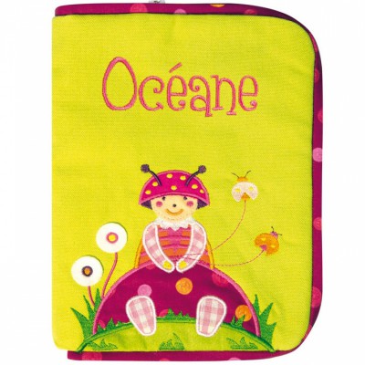Prot�ge carnet de sant� Coccinelle Bucolique brod� ''Pr�nom''  par L'oiseau bateau