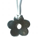 M�daille de berceau marguerite (argent massif)  - Loupidou