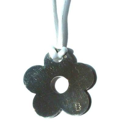 M�daille de berceau marguerite (argent massif)  par Loupidou