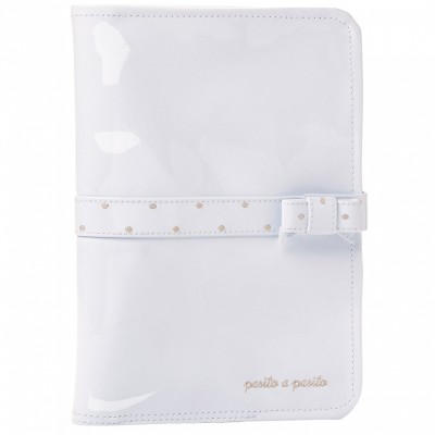 Prot�ge carnet de sant� �co-cuir verni blanc � pois beige par Pasito a pasito