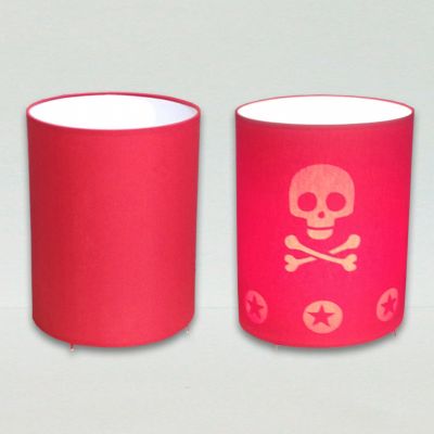 Lampe pirate rouge par Art for Kids