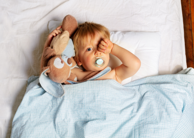 bébé-qui-se-réveille-quand-on-le-pose