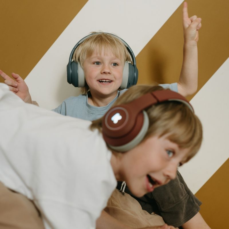Casque audio rouge KIDYWOLF Ambiance 4