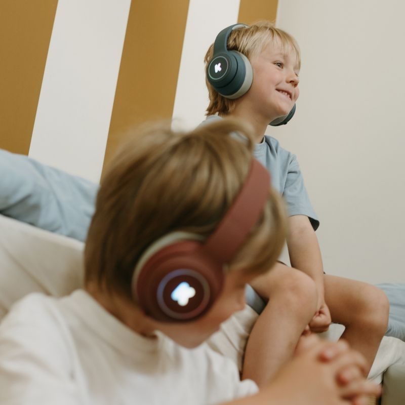 Casque audio rouge KIDYWOLF Ambiance 6