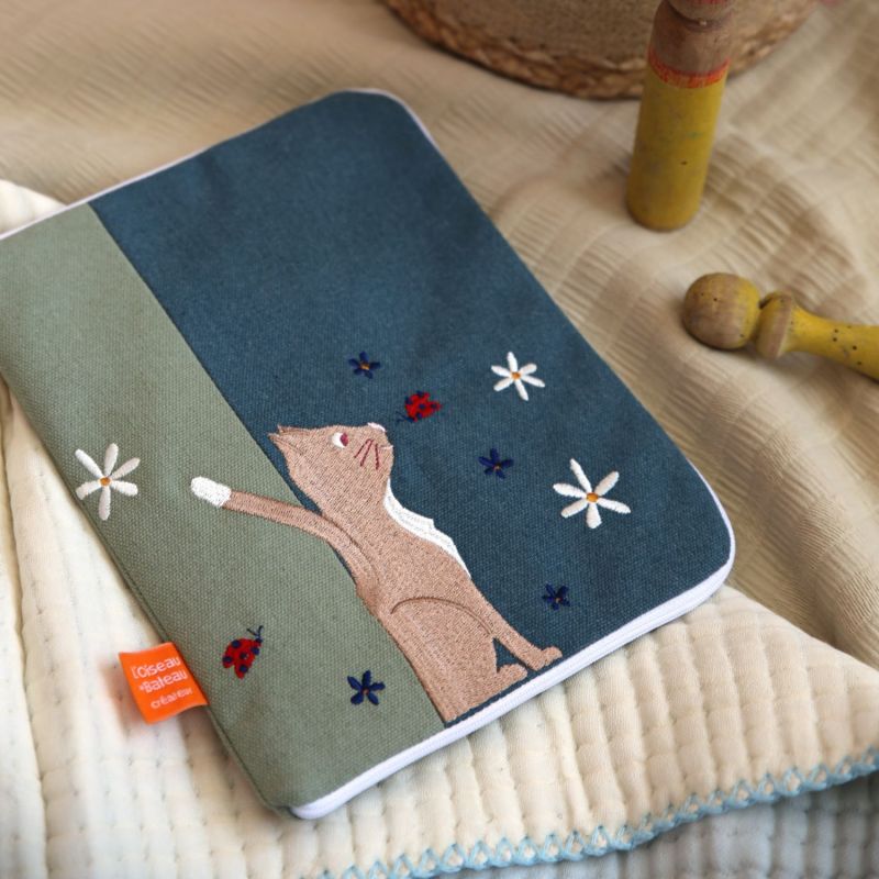 Protège carnet de santé Moit Moit Chat (personnalisable) L'oiseau bateau Ambiance 2