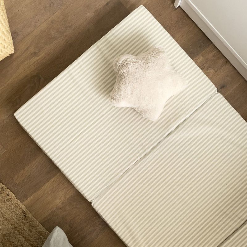 Matelas de voyage pliant rayé Tilleul (60 x 120 cm) Kadolis Ambiance 2
