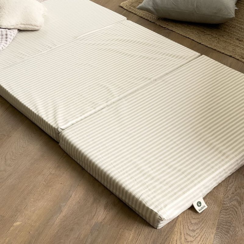 Matelas de voyage pliant rayé Tilleul (60 x 120 cm) Kadolis Ambiance 3