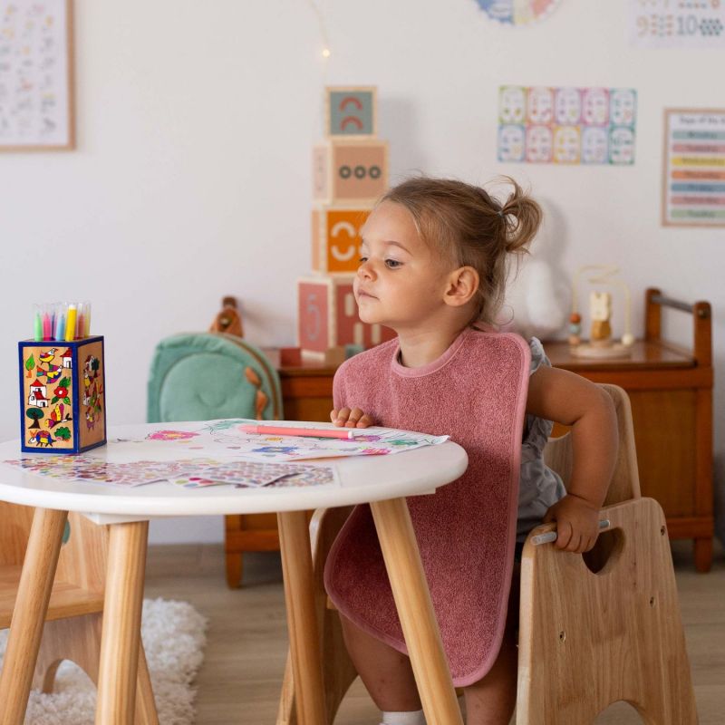 Bavoir maternelle en éponge Rose Trois Kilos Sept Ambiance 3