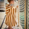 Poncho de bain enfant Elma Camel BEBEL Ambiance 2
