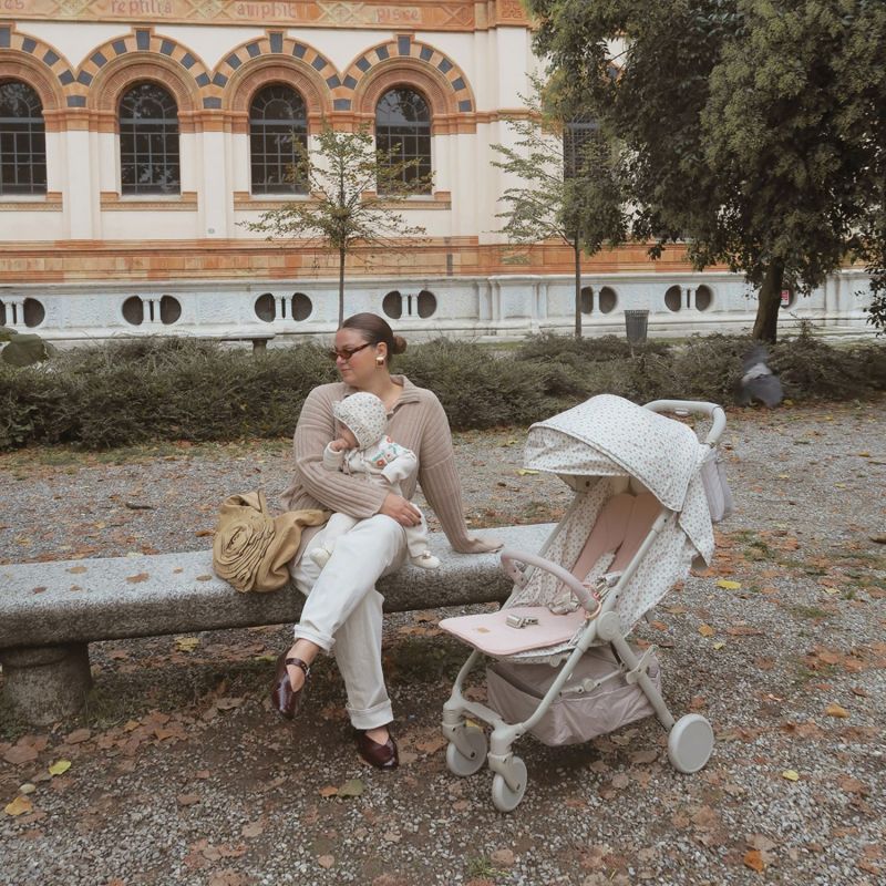 Poussette compacte Mondo Autumn Rose Elodie Details Ambiance 2
