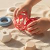 Lot de 2 balles sensorielles en silicone Rouge Little L Ambiance 6