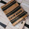 Pochette Kira Love Gang rayures camel Zakuw Ambiance 5