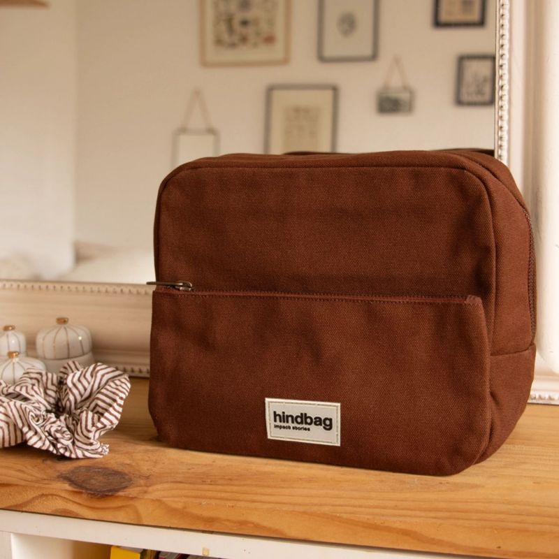Trousse de toilette XL Alix Chocolat Hindbag Ambiance 3