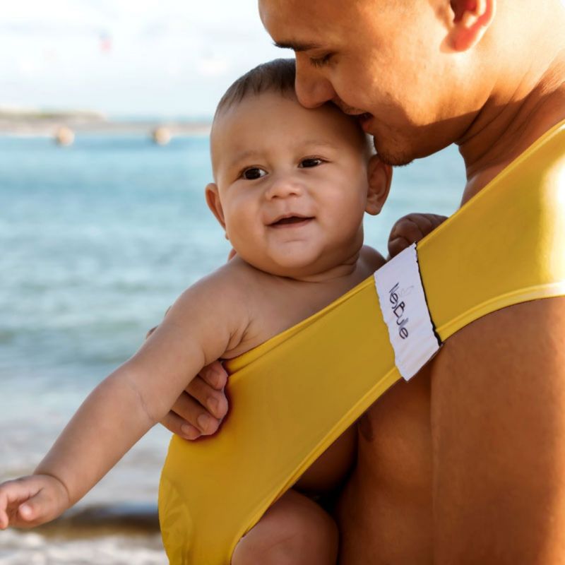 Echarpe de portage pour activité aquatique Safran (taille M) NéoBulle Ambiance 2