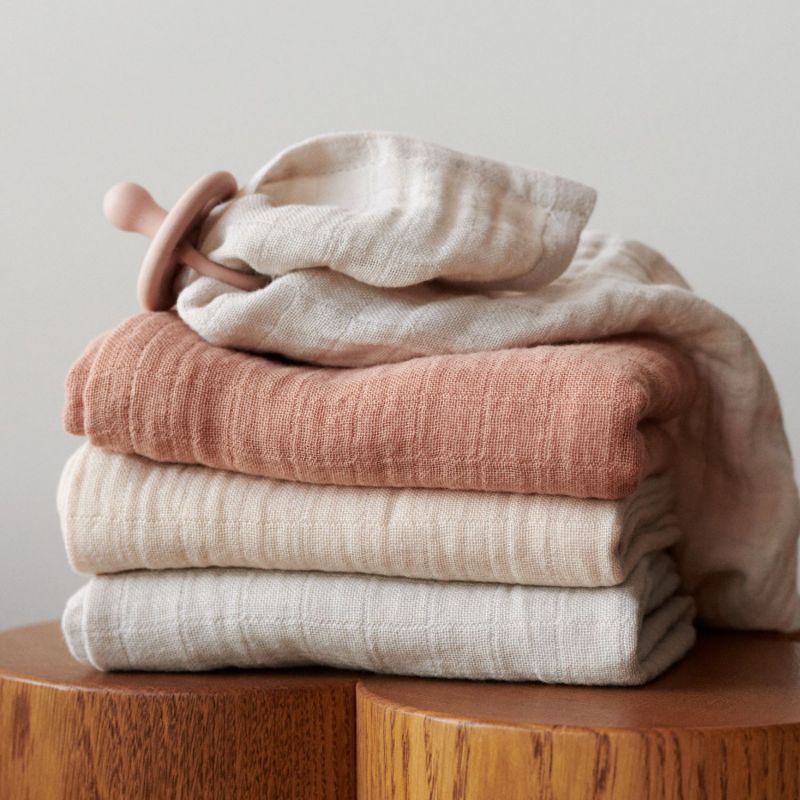 Lot de 3 langes Lewis Tuscany Rose Mix (65 x 65 cm) Liewood Ambiance 2