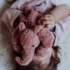 Peluche lumineuse George l'éléphant vieux rose FLOW Ambiance 6
