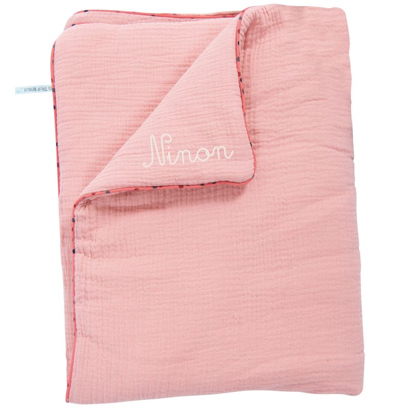 Couverture en coton rose Les Jolis trop beaux personnalisable (90 x 69 cm) Moulin Roty