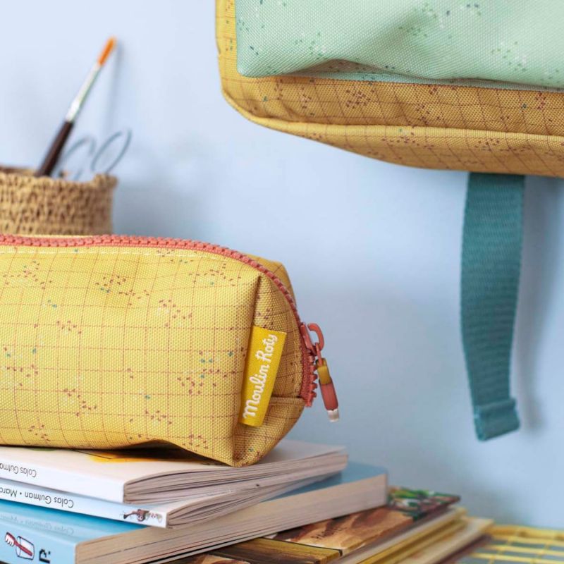 Trousse scolaire Trois petits lapins Moulin Roty Ambiance 5