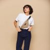 Sac banane Olivia Laine Beige Hindbag Ambiance 2