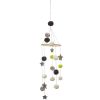 Mobile décoratif Pompons et étoiles  par Kikadu