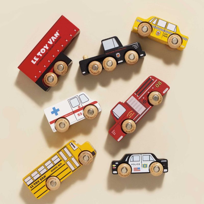 Lot de 7 voitures New-Yorkaises en bois FSC Le Toy Van Ambiance 8