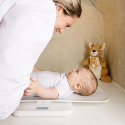 Pèse-bébé numérique avec plateau amovible