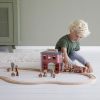 Caserne de pompiers en bois + figurines pour circuit  par Little Dutch