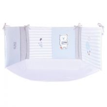 Tour de lit avec fond bleu ciel Petit ours (pour lit 60 x 120 cm ou 70 x 140 cm)  par Sucre d'orge