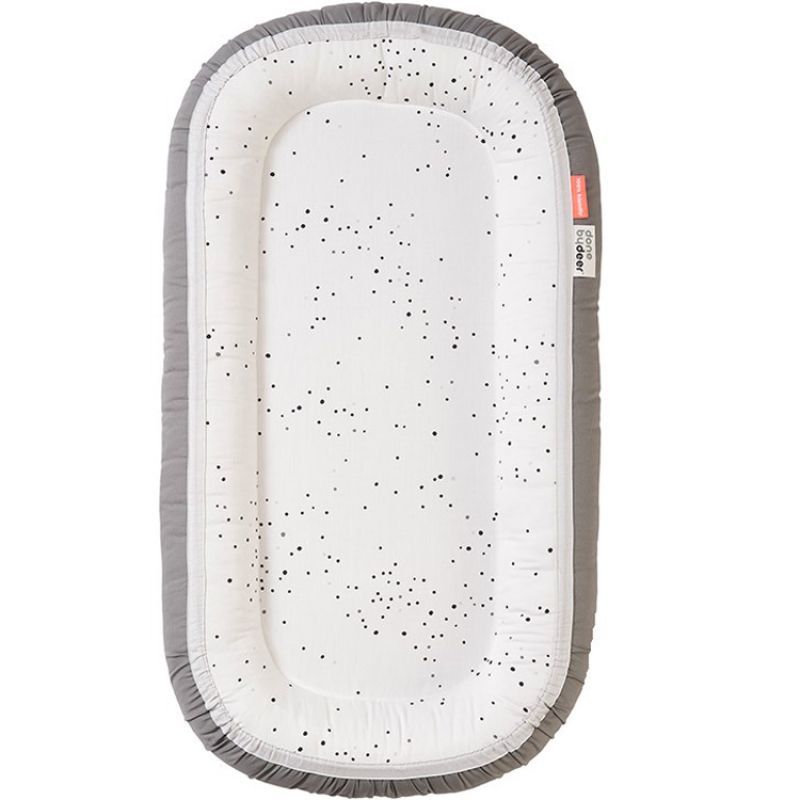 Réducteur de lit Cozy Dreamy dots blanc et gris Done by Deer