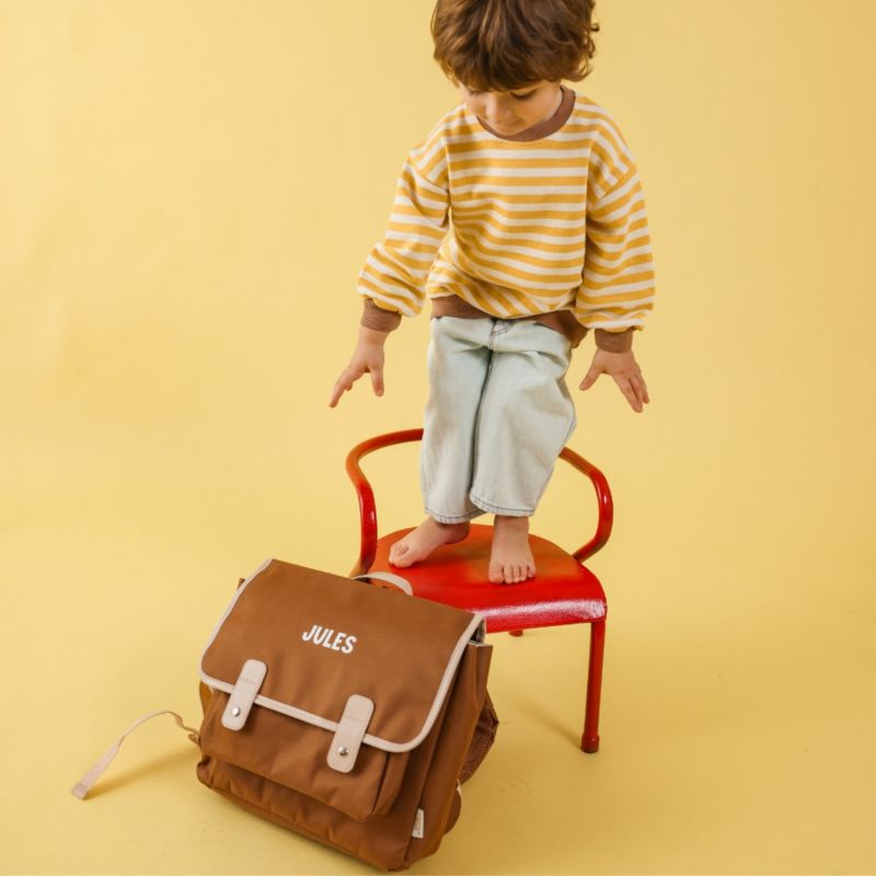 Cartable A4 maternelle Marron personnalisable (33 cm) Atelier Wagram Ambiance 5