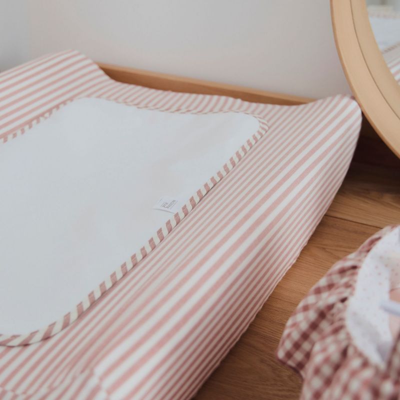 Matelas à langer avec housse Home Praliné Rayures Moka Walking Mum Ambiance 6