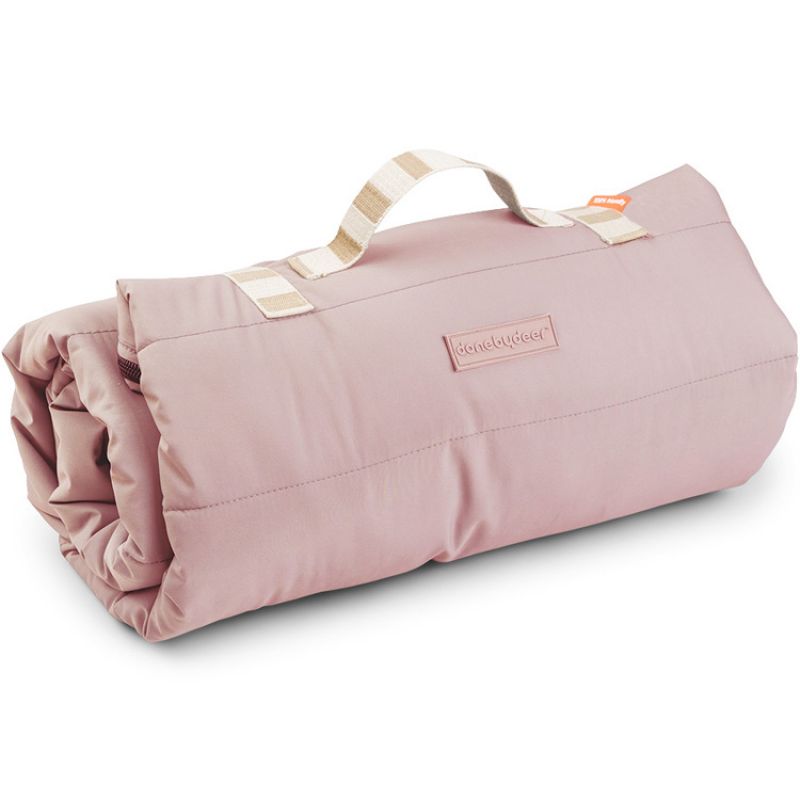 Sac de couchage matelassé Croco rose Done by Deer Produit 1 grande taille