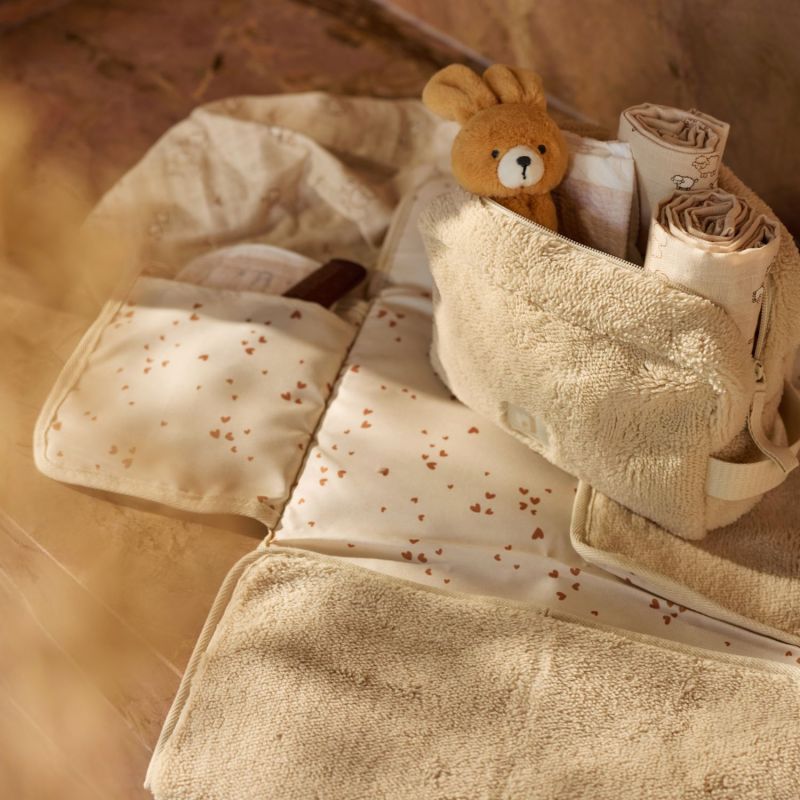 Tapis à langer nomade Fluffy Sand Jollein Ambiance 2