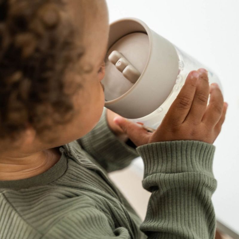 Tasse d'apprentissage 360° Playground Vert Done by Deer Ambiance 2