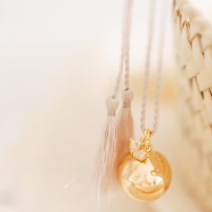 Bola de grossesse Gri-Gri Ginkgo cordon biscuit (or jaune 18 carats) - Pleine Lune