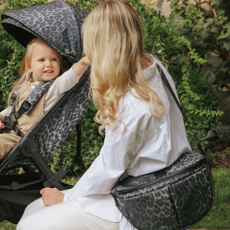 Poussette compacte Mondo Leopard Elodie Details Ambiance 9