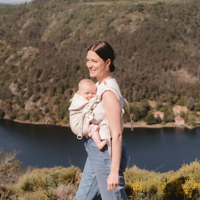 Porte bébé préformé Néo+ Lin Naturel V2 NéoBulle Ambiance 5